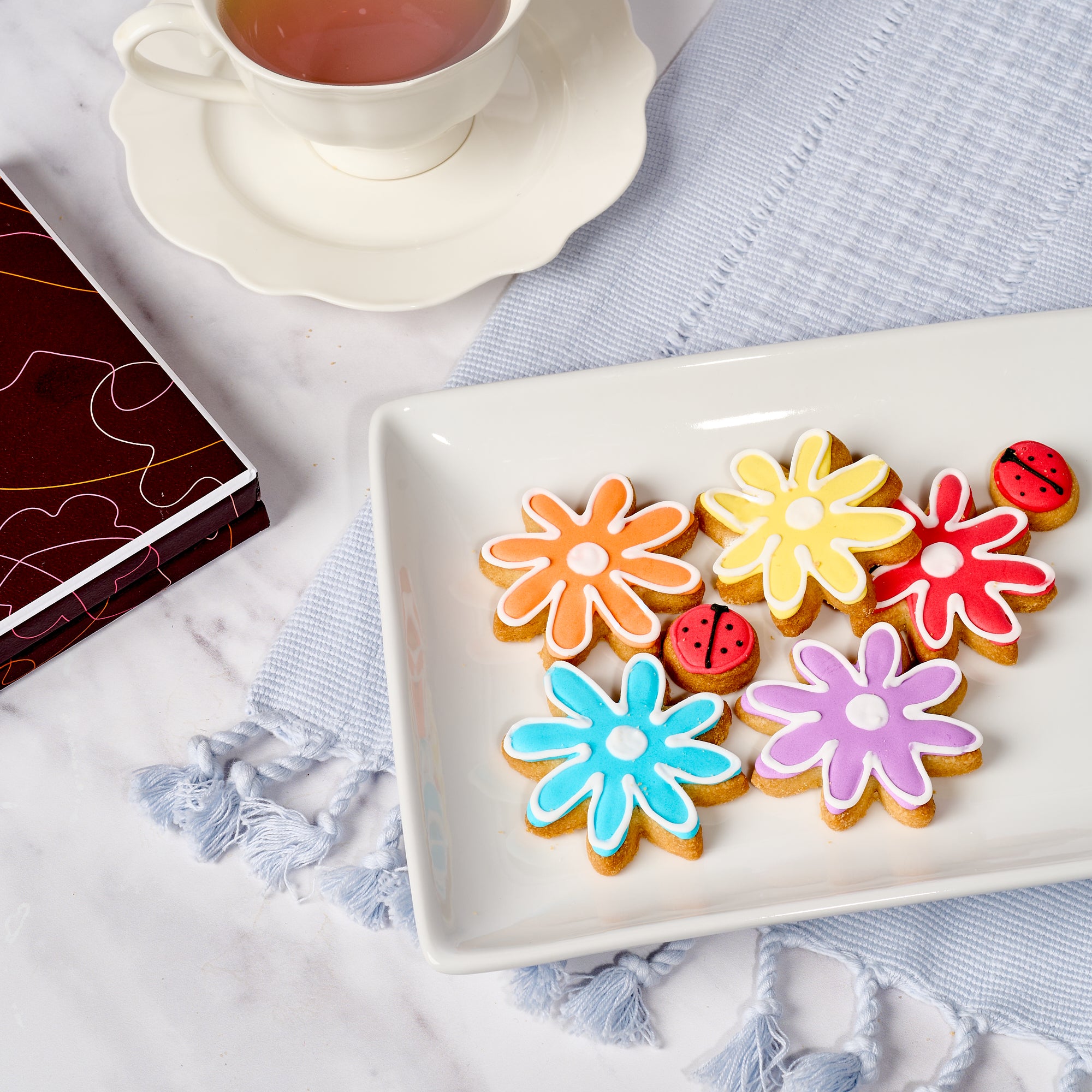 Vibrant Daisies Cookie Gift Set